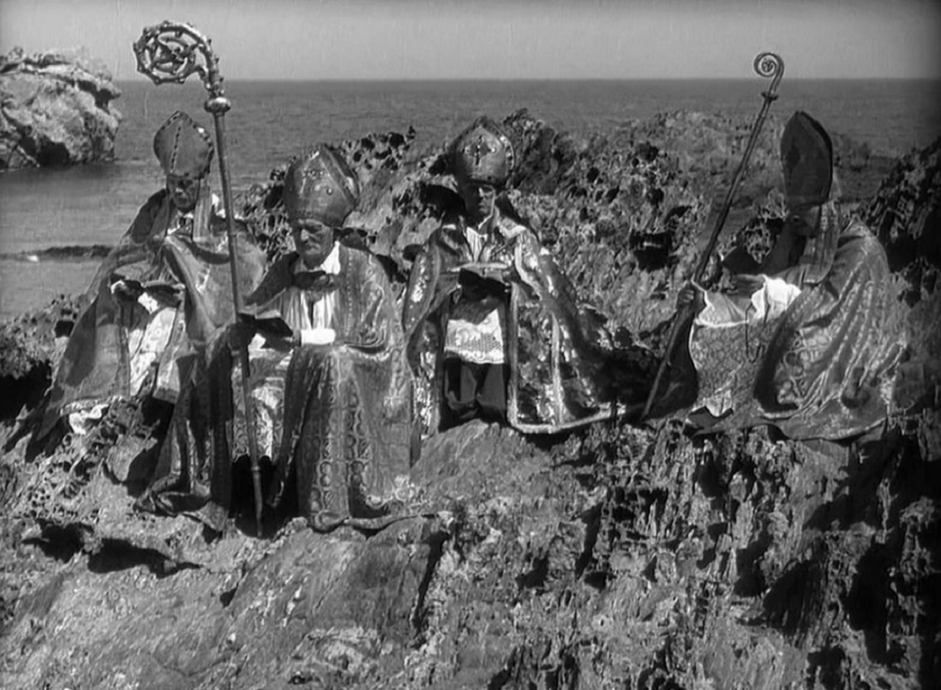 The arrival of the bishops in L'Age d'Or (1930)