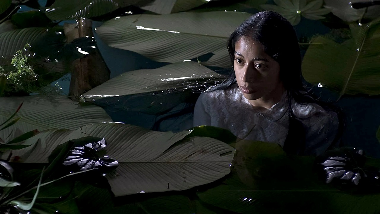 Maria Mercedes Coroy as Alma in La Llorona (2019)