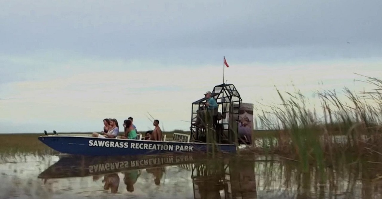 Teens on Springbreak on a planeboat tour of the swamps in Lake Fear 2: The Swamp (2018)