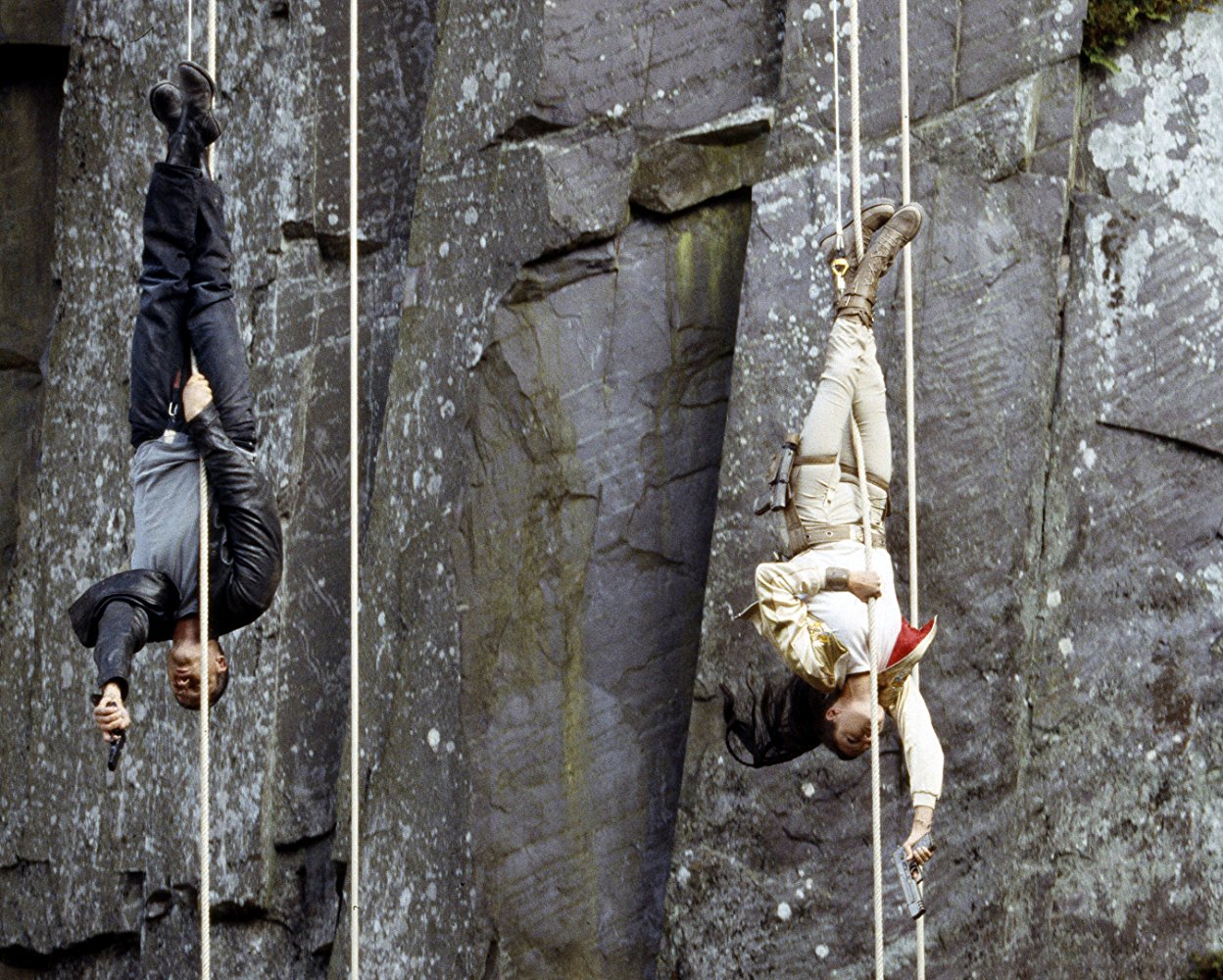 Angelia Jolie, Gerard Butler in Lara Croft, Tomb Raider: The Cradle of Life (2003)