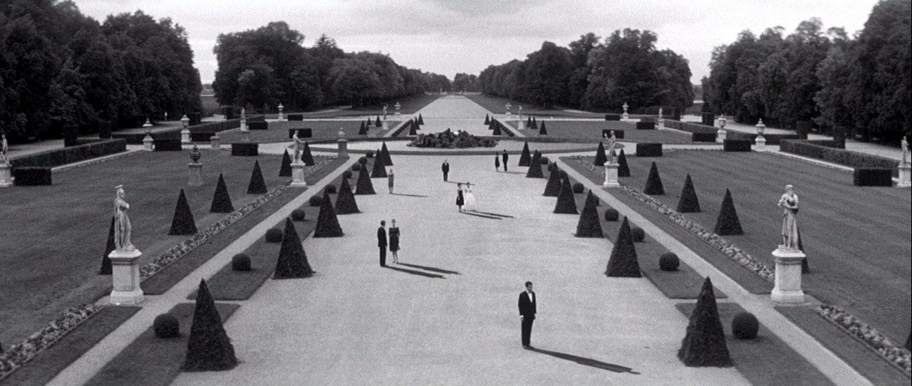 The grounds of a hotel frozen in time (the Grand Parterre at the Nymphenburg Palace in Munich) in Last Year at Marienbad (1961)