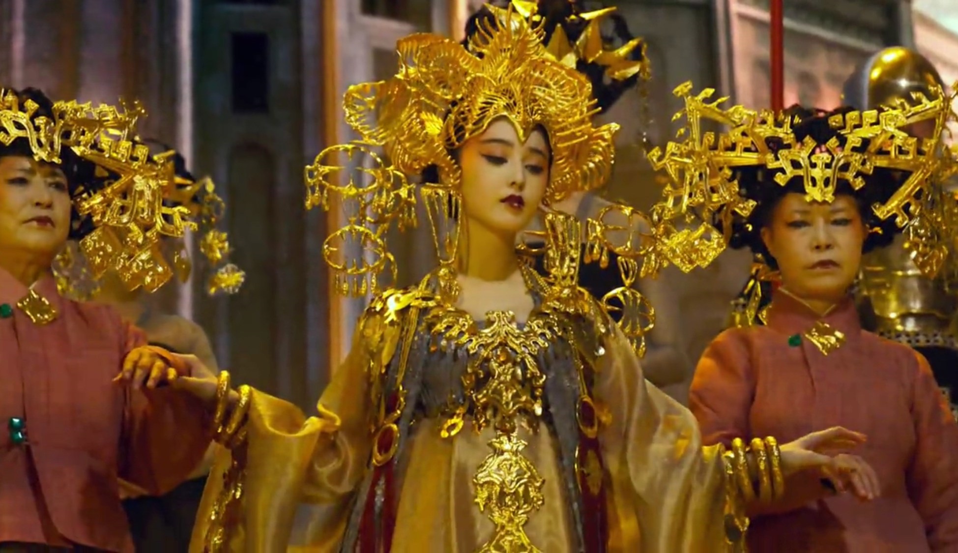 Gorgeous sumptuousness of costumery - Angelababy as Blue Butterfly in League of Gods (2016)