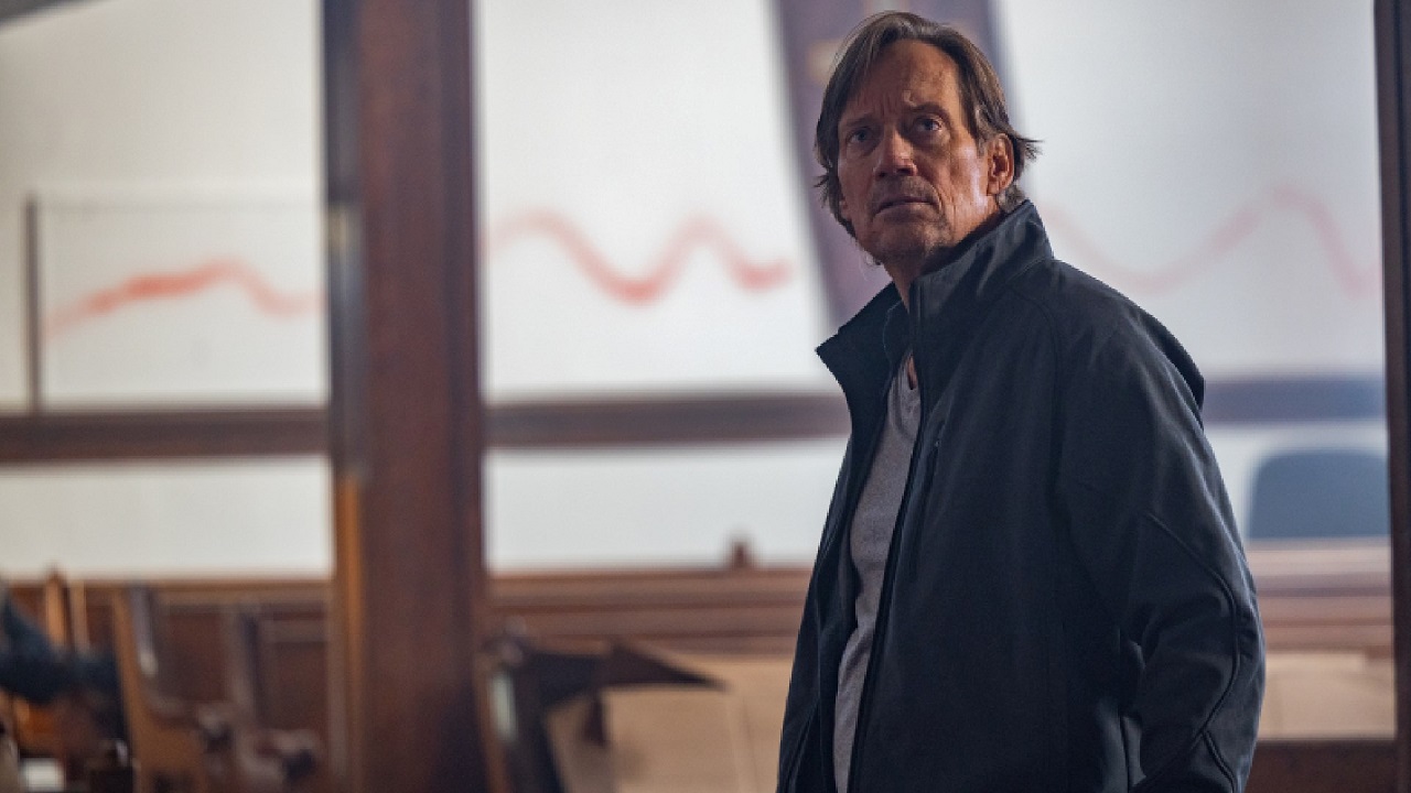 Rayford Steele (Kevin Sorbo also the film's director) in Left Behind: Rise of the Antichrist (2023)