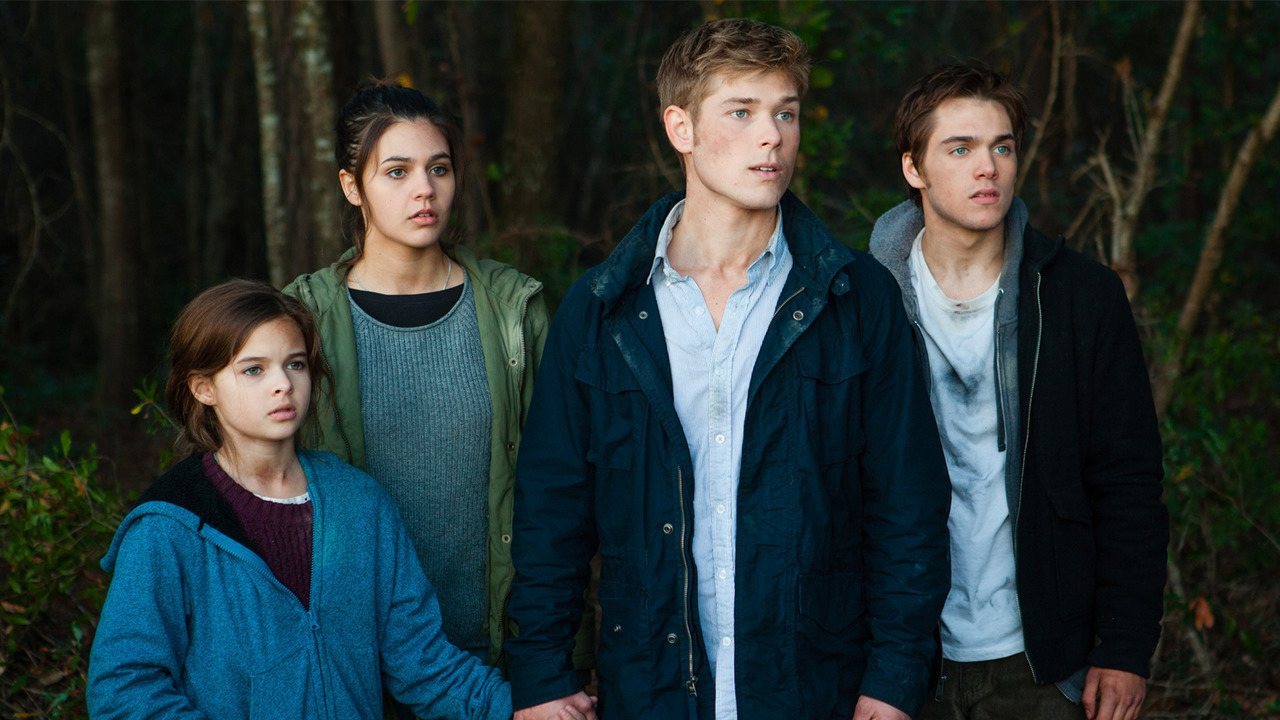 Keely Wilson, Amber Frank, Mason Dye and Dylan Sprayberry in Left Behind – Vanished: Next Generation (2016)