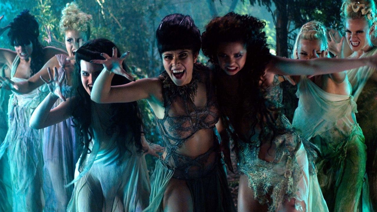 Lesbian vampires on the attack in Lesbian Vampire Killers (2009)