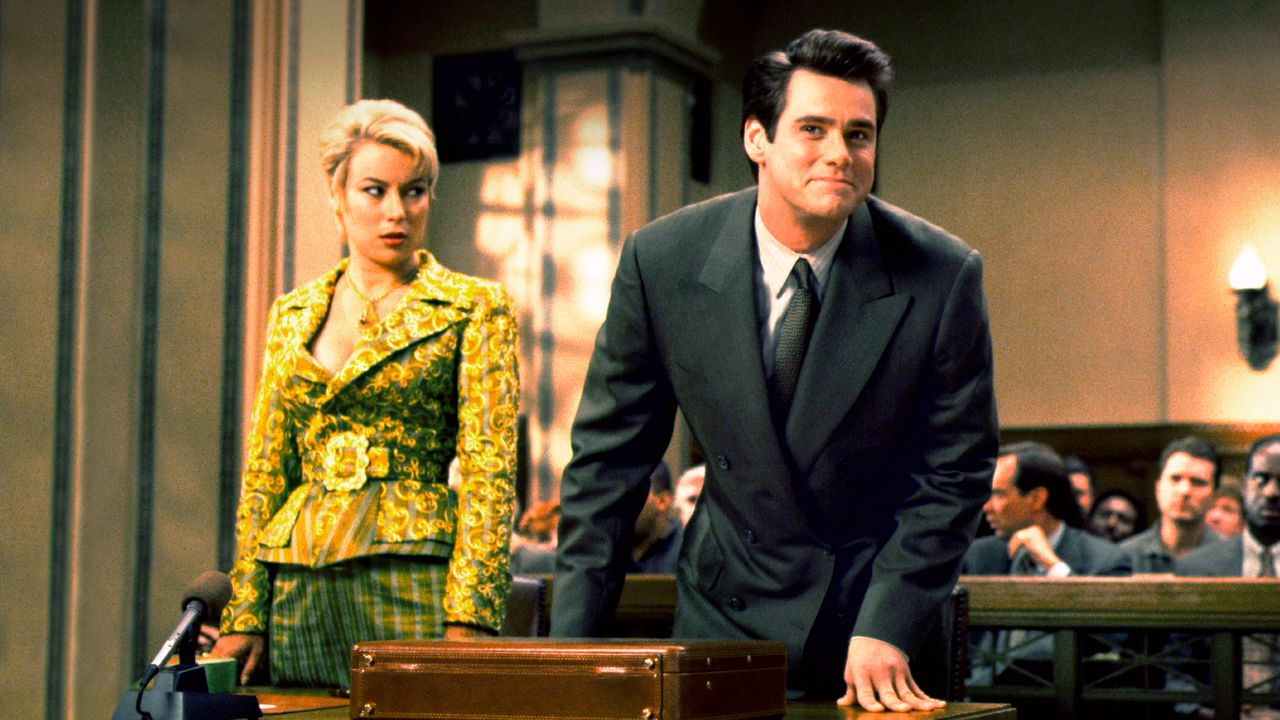 Lawyer Jim Carrey defends client Jennifer Tilly in court in Liar Liar (1997)