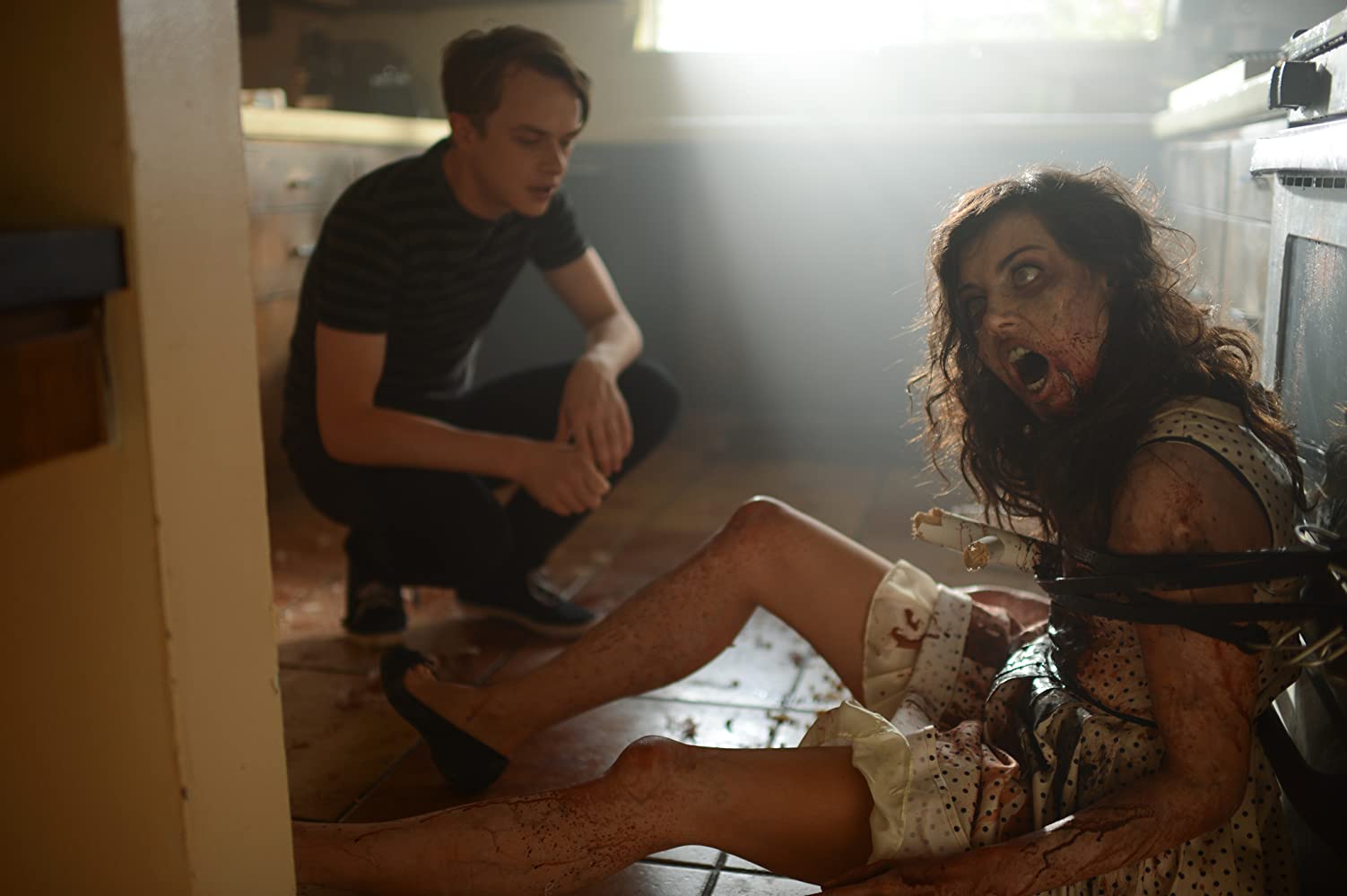 Dane DeHaan and the zombified Aubrey Plaza in Life After Beth (2014)