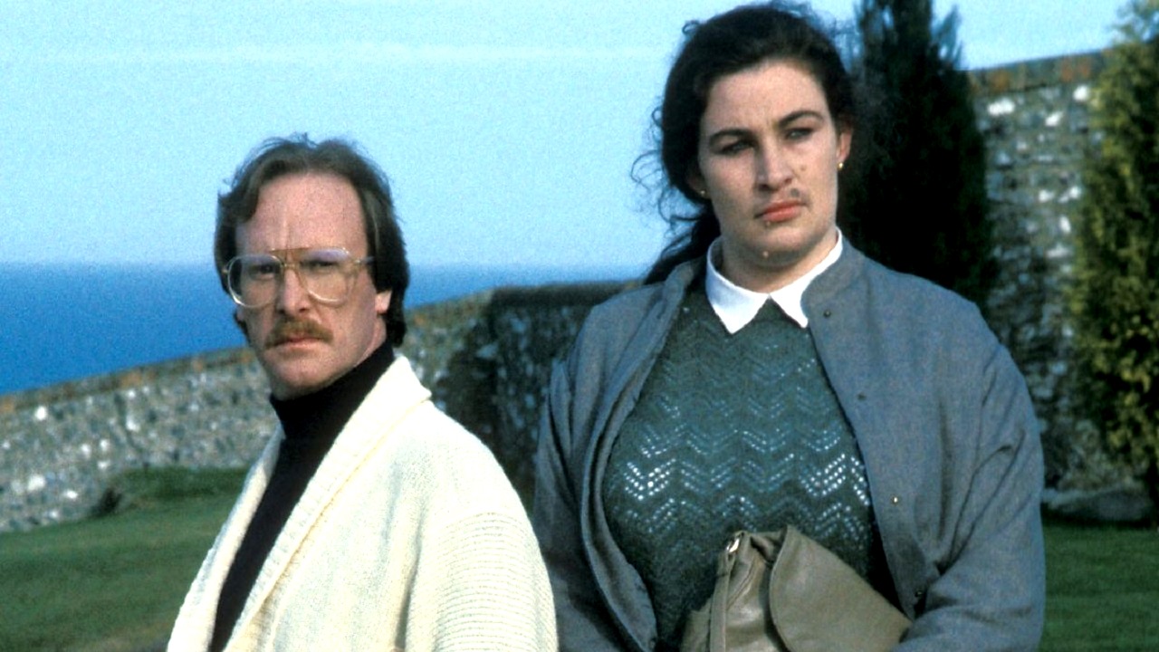 Dennis Waterman and Julie T. Wallace in The Life and Loves of a She-Devil (1986) 1