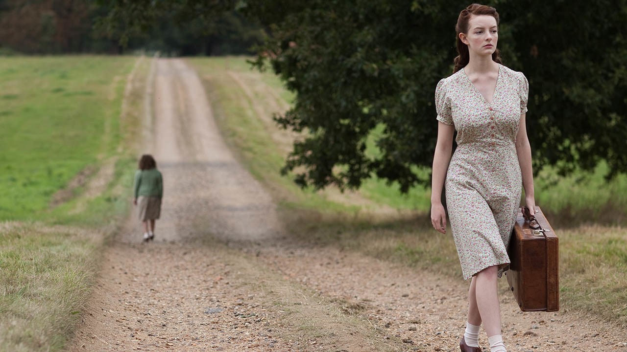 Dakota Blue Richards as Eve Traverse in Lightfields (2013)