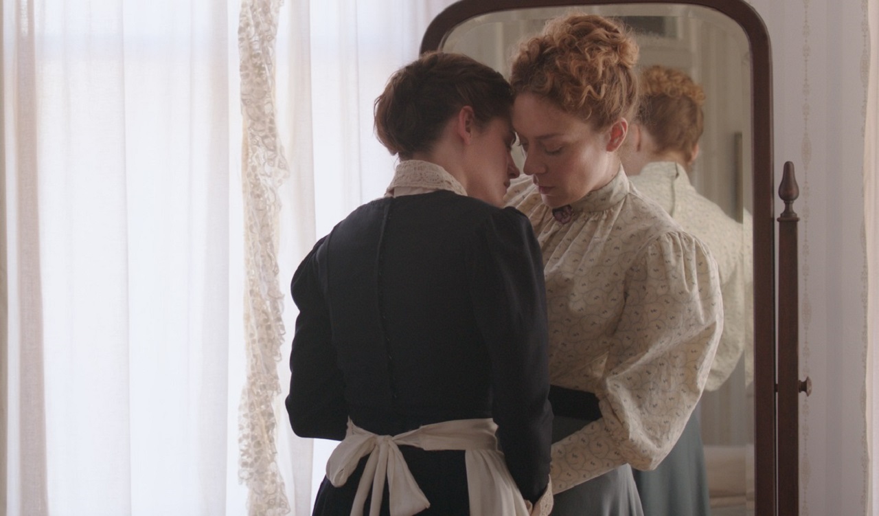 Bridget Sullivan (Kristen Stewart) and Lizzie Borden (Chloe Sevigny) in Lizzie (2018)