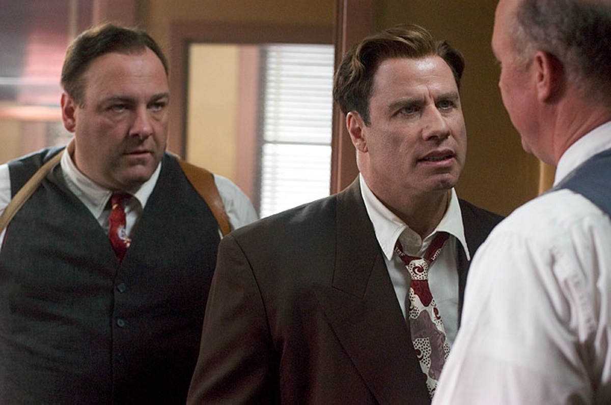 Investigating detectives Elmer ‘Buster’ Robinson (John Travolta) and Charles Hilderbrandt (James Gandolfini) in Lonely Hearts (2006)