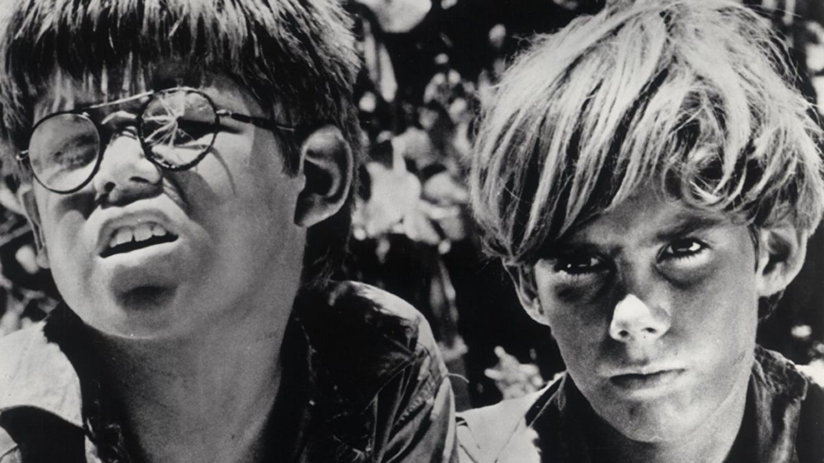 (l to r) Piggy (Hugh Edwards) and Ralph (James Aubrey) in Lord of the Flies (1963)