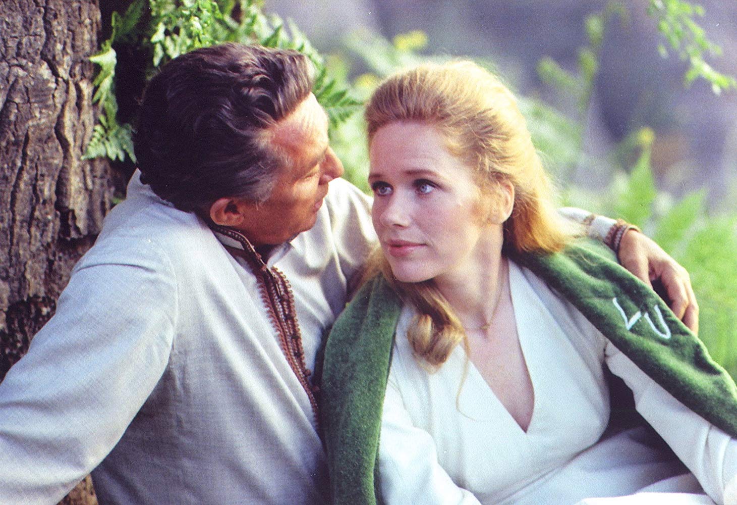 Romance between Peter Finch and Liv Ullman in Lost Horizon (1973)