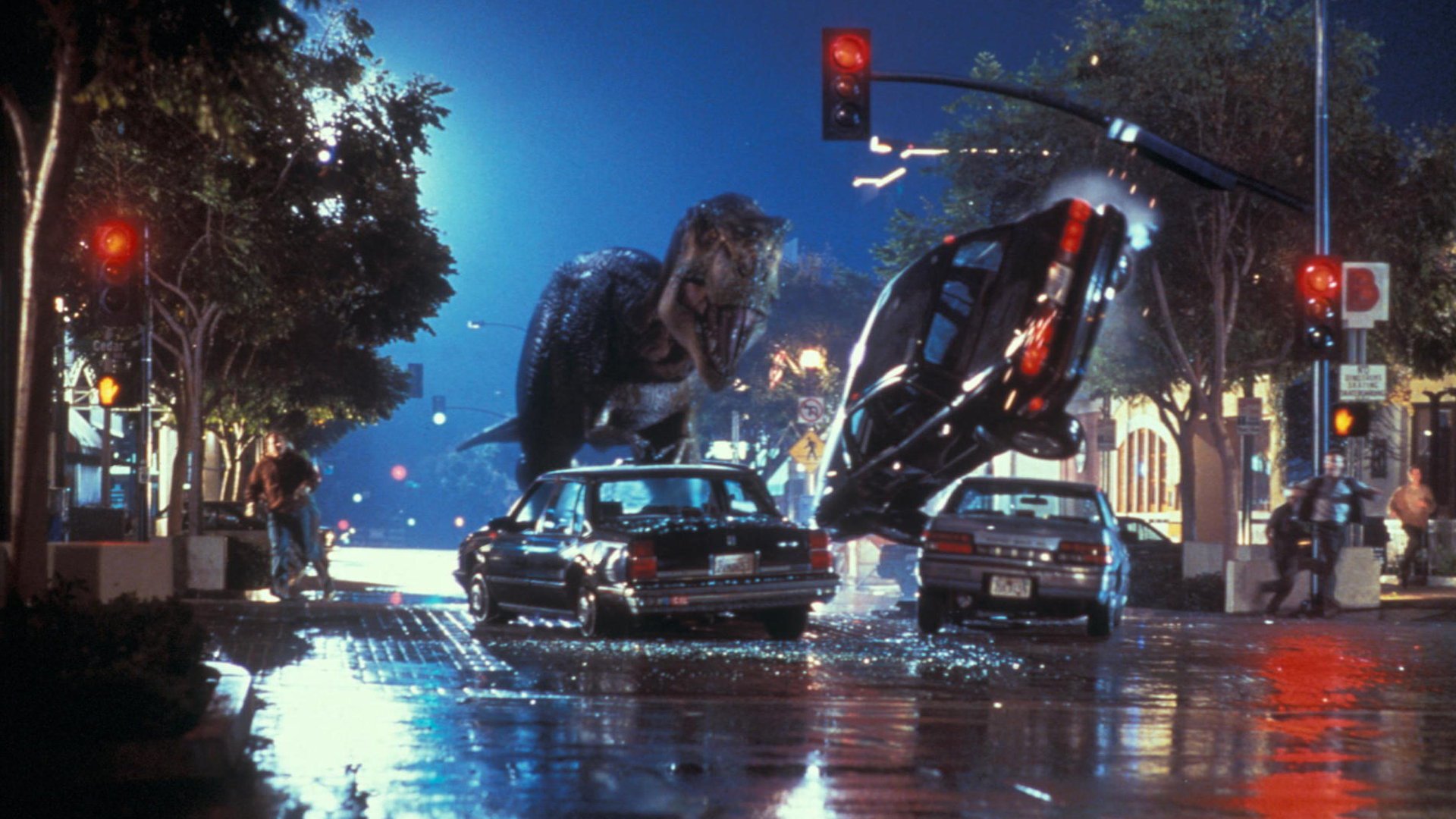 The T-Rex amok in civilisation in The Lost World: Jurassic Park (1997)