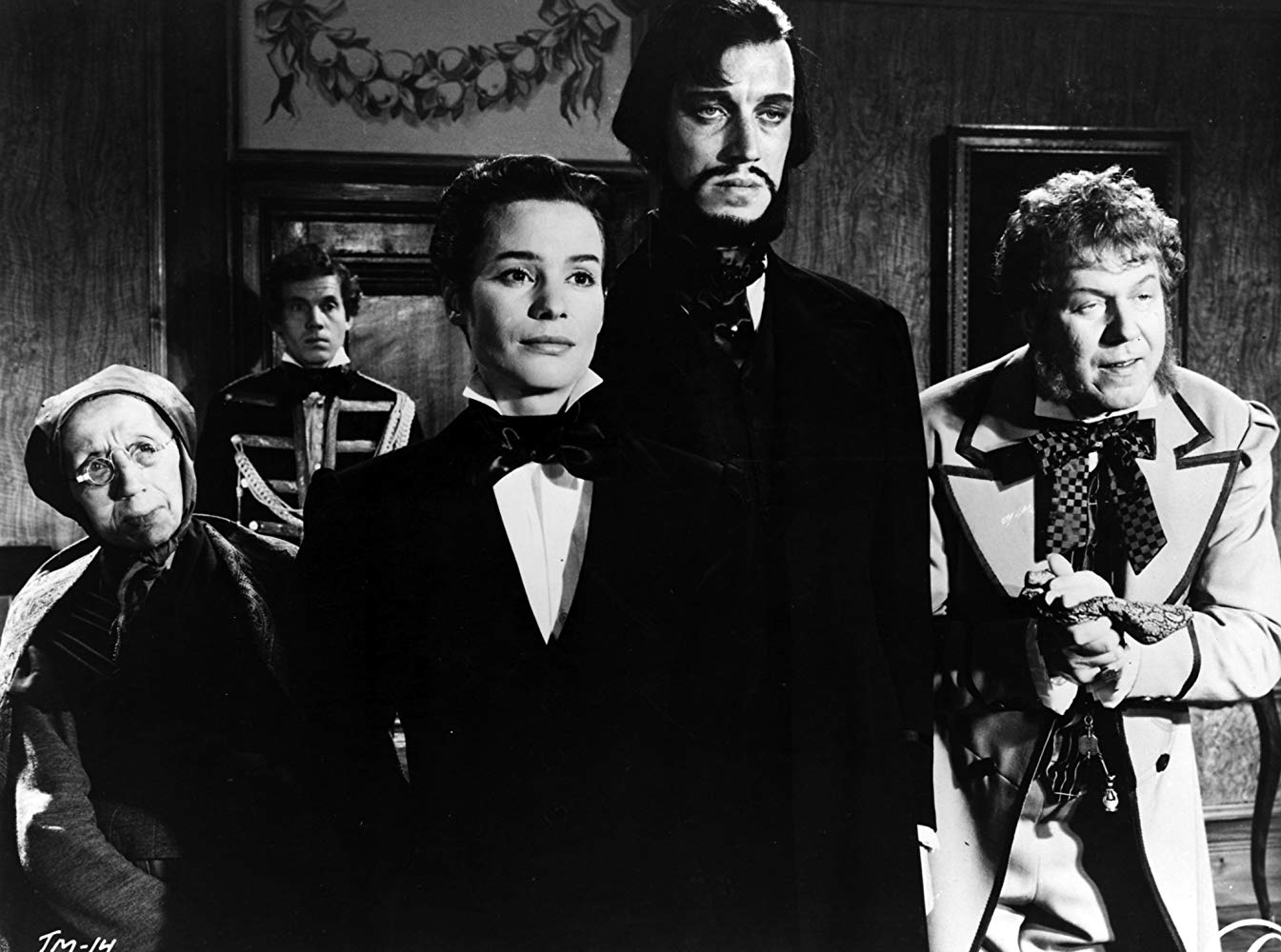 The arrival of Vogler’s Magnetic Health Theater - (l to r) Granny (Naima Wifstrand), Manda (Ingrid Thulin), Vogler (Max Von Sydow) and Tubal (Åke Fridell) in The Magician (1958)