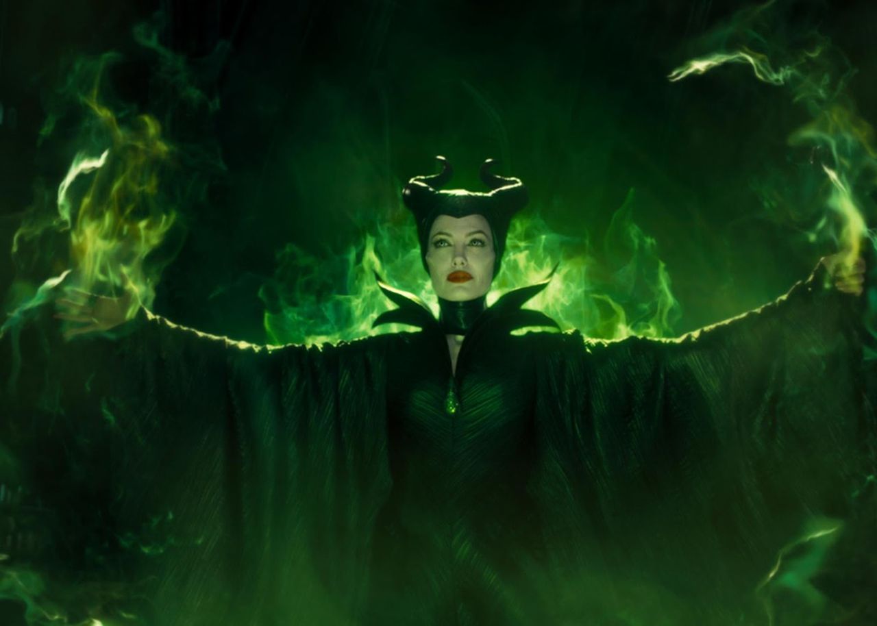 The return of Maleficent (Angelina Jolie) in Maleficent, Mistress of Evil (2019)