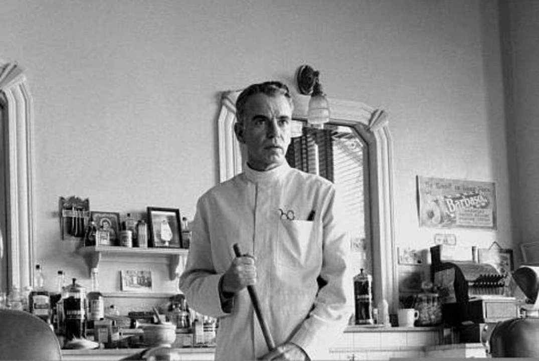 Billy Bob Thornton as barber Ed Crane in The Man Who Wasn't There (2001)