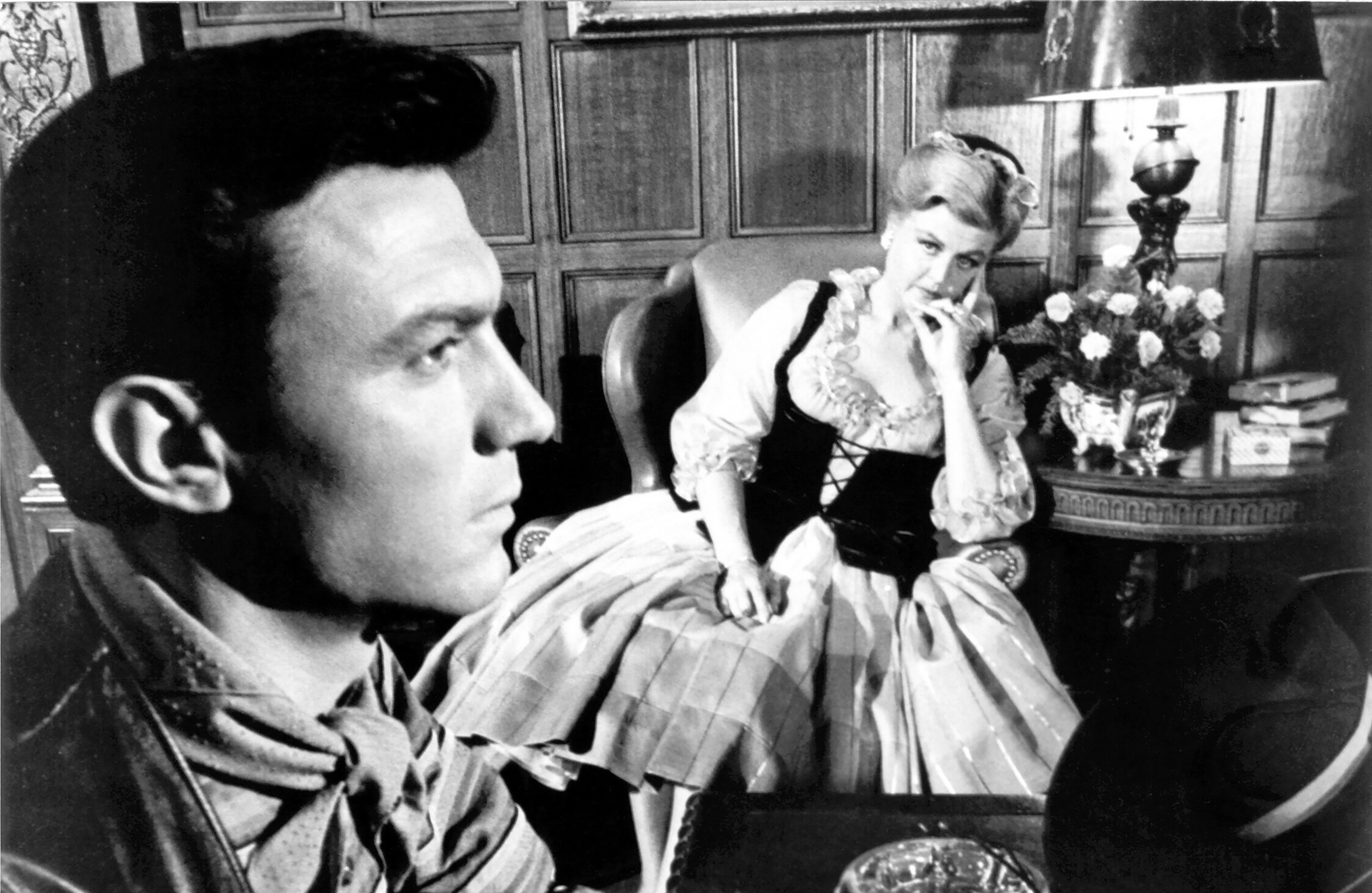 Sergeant Raymond Shaw (Laurence Harvey) and his mother Angela Lansbury in The Manchurian Candidate (1962)