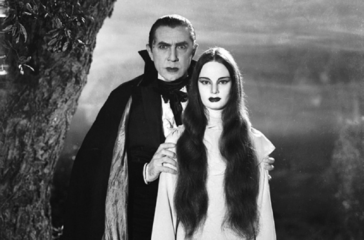 Bela Lugosi, Carol Borland in Mark of the Vampire (1935)