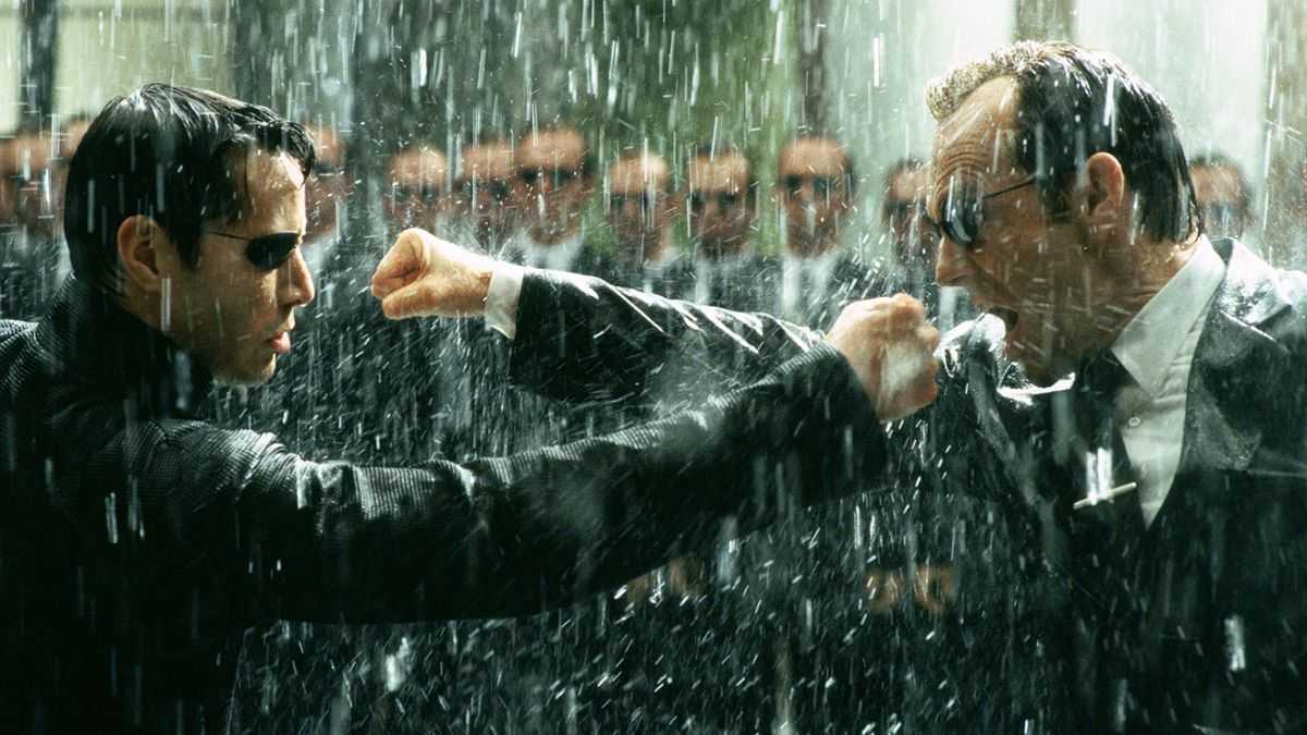 Showdown between Neo (Keanu Reeves) and Agent Smith (Hugo Weaving) in The Matrix Revolutions (2003)