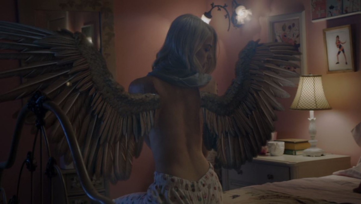 Allie Marie Evans' Max sprouts her wings in Maximum Ride (2016)