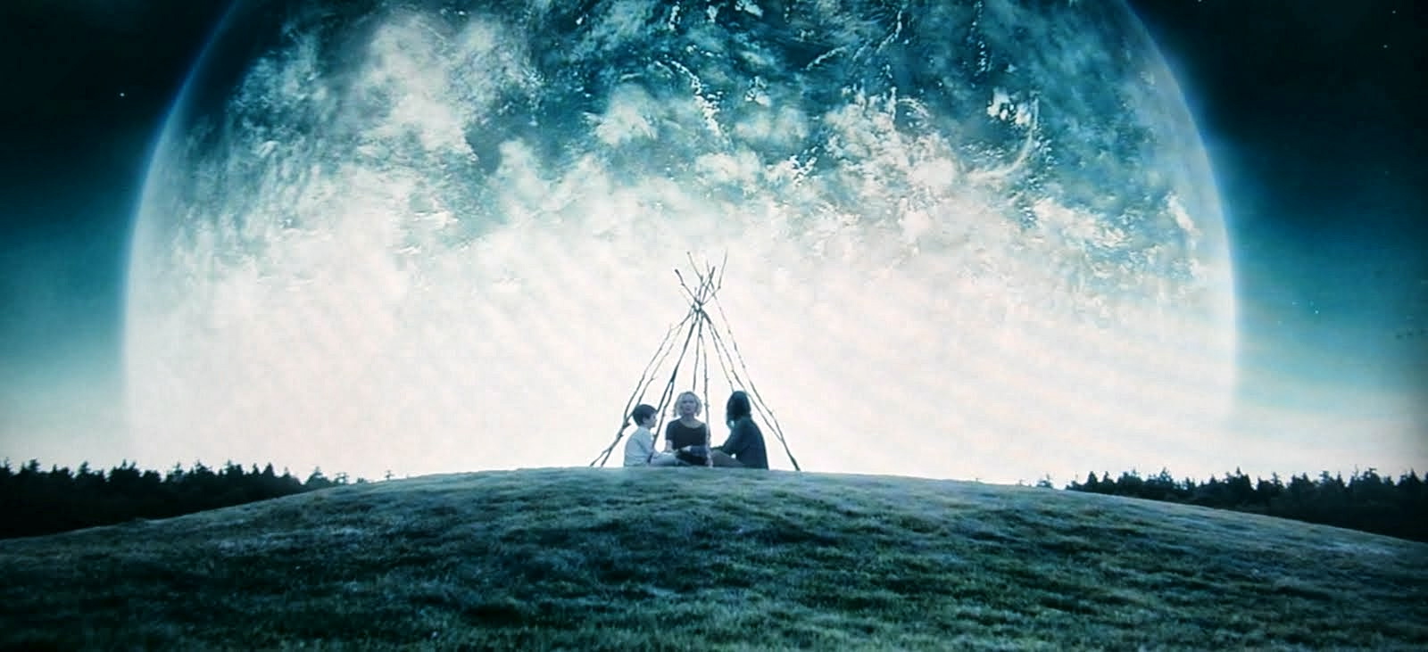 Awaiting the end with the arrival of Melancholia (2011)