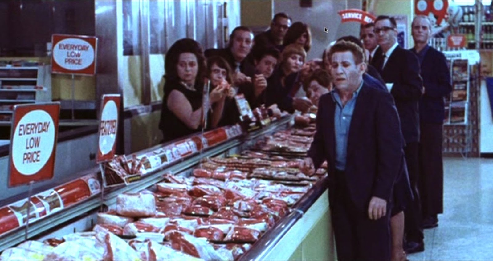 The dead at the supermarket in Messiah of Evil (1973)