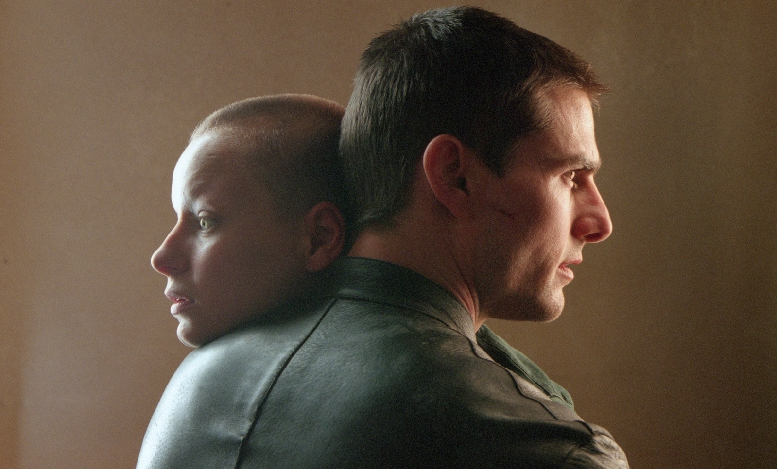 Tom Cruise and Precog Samantha Morton in Minority Report (2002)