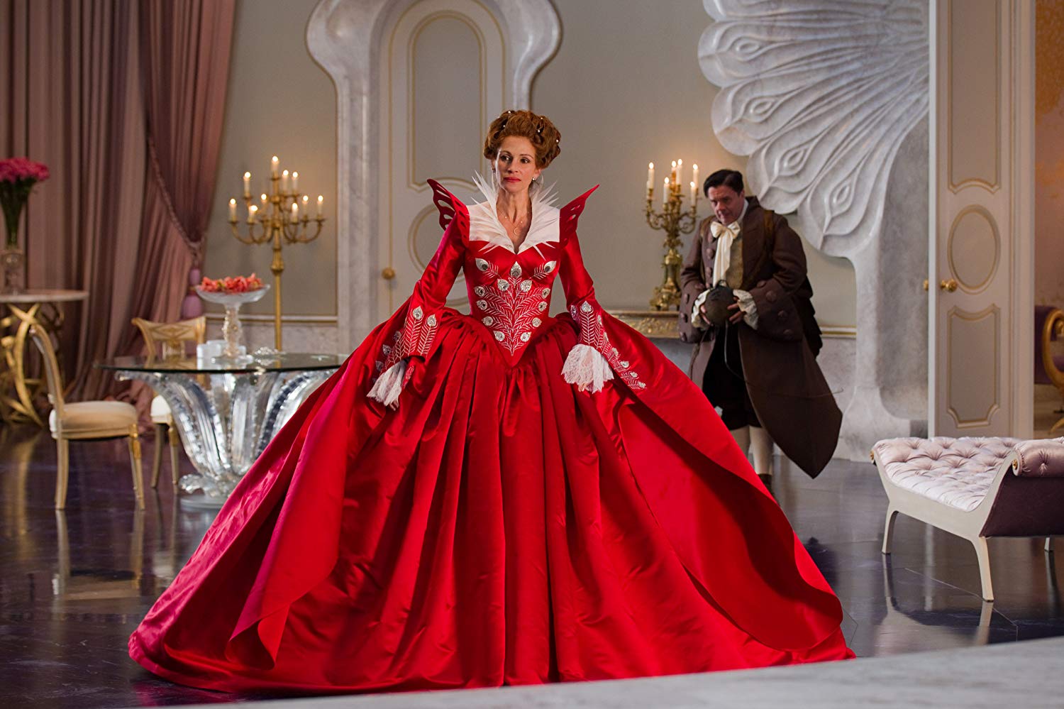 Julia Roberts as The Queen in Mirror Mirror (2012)