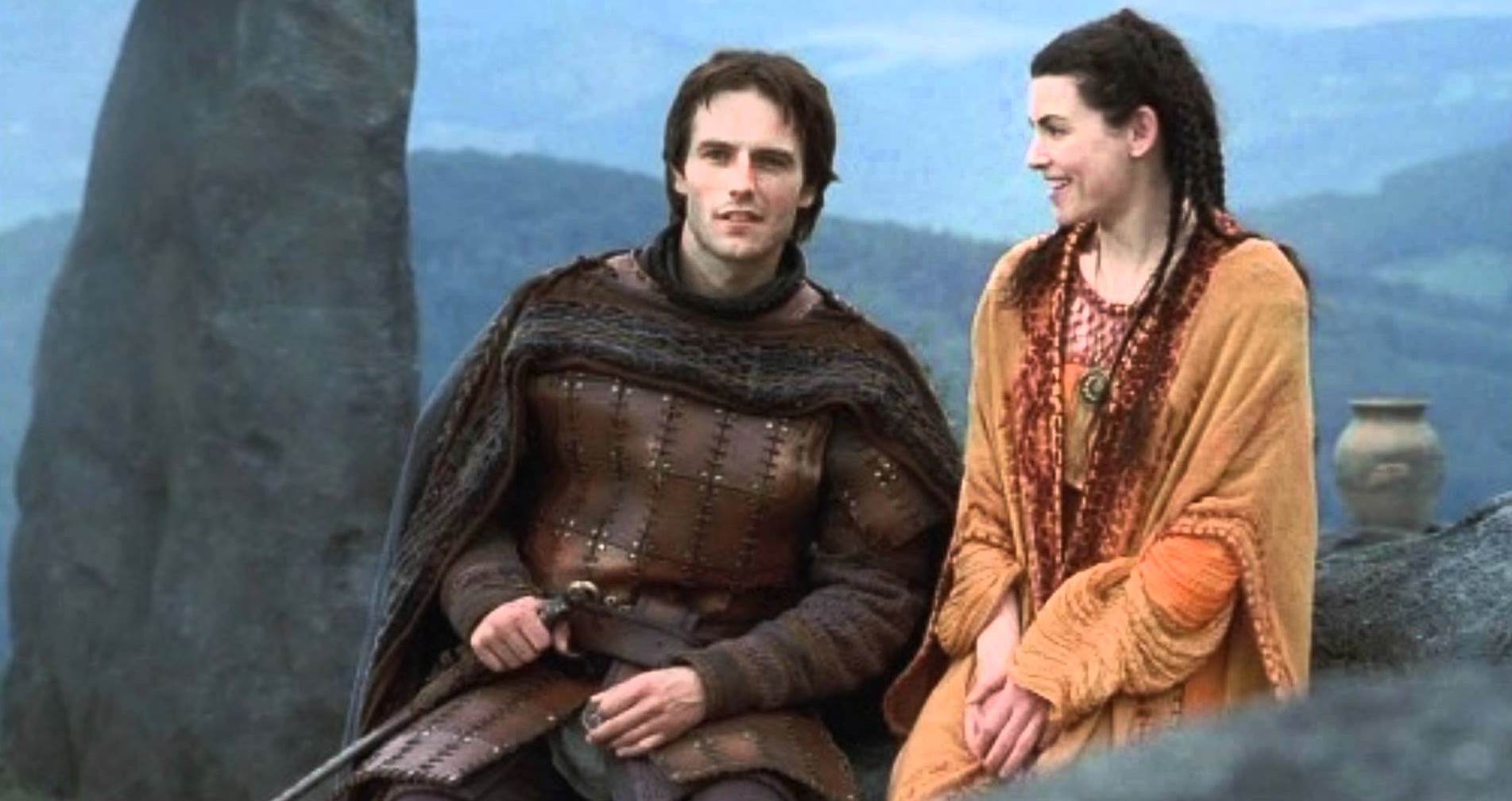 Lancelot (Michael Vartan) and Morgaine (Julianna Margulies) in The Mists of Avalon (2001)