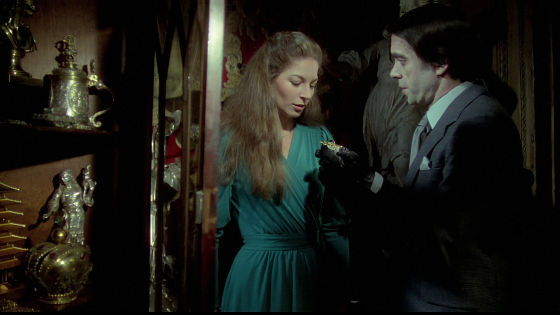 Barbara Kellerman is wooed by Raven (James Laurenson) in the Shadmock Story episode of The Monster Club (1980)