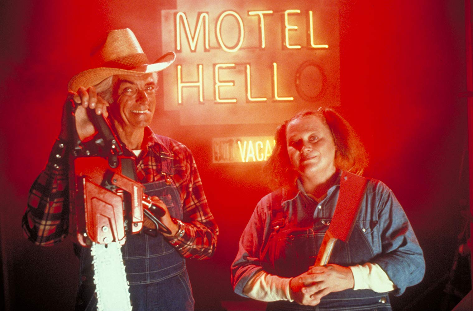 Farmer Vincent (Rory Calhoun) and his sister Ida (Nancy Parsons) in Motel Hell (1980)