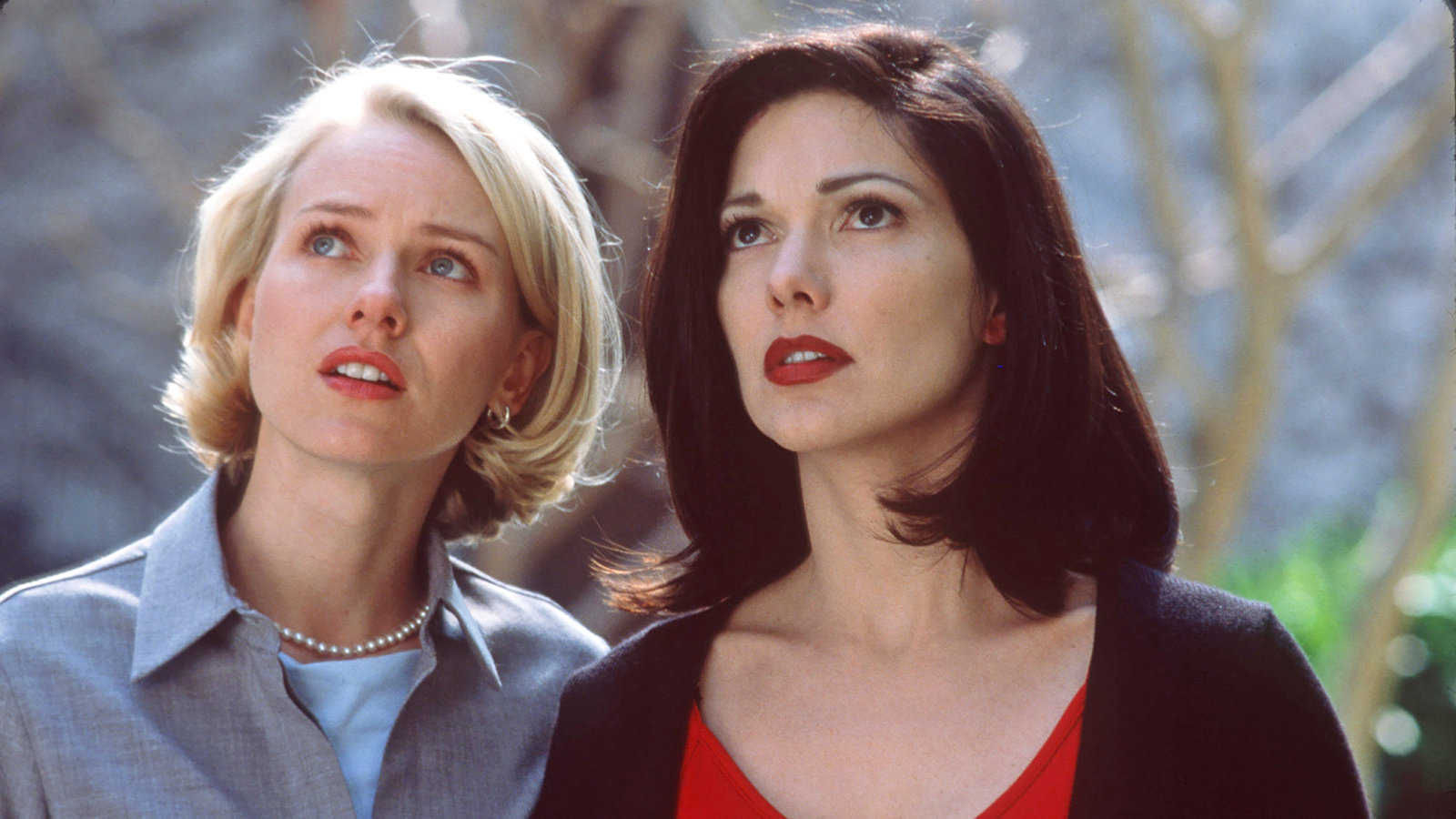 (l to r) Betty (Naomi Watts) and Rita (Laura Elena Harring) in Mulholland Dr. (2001)