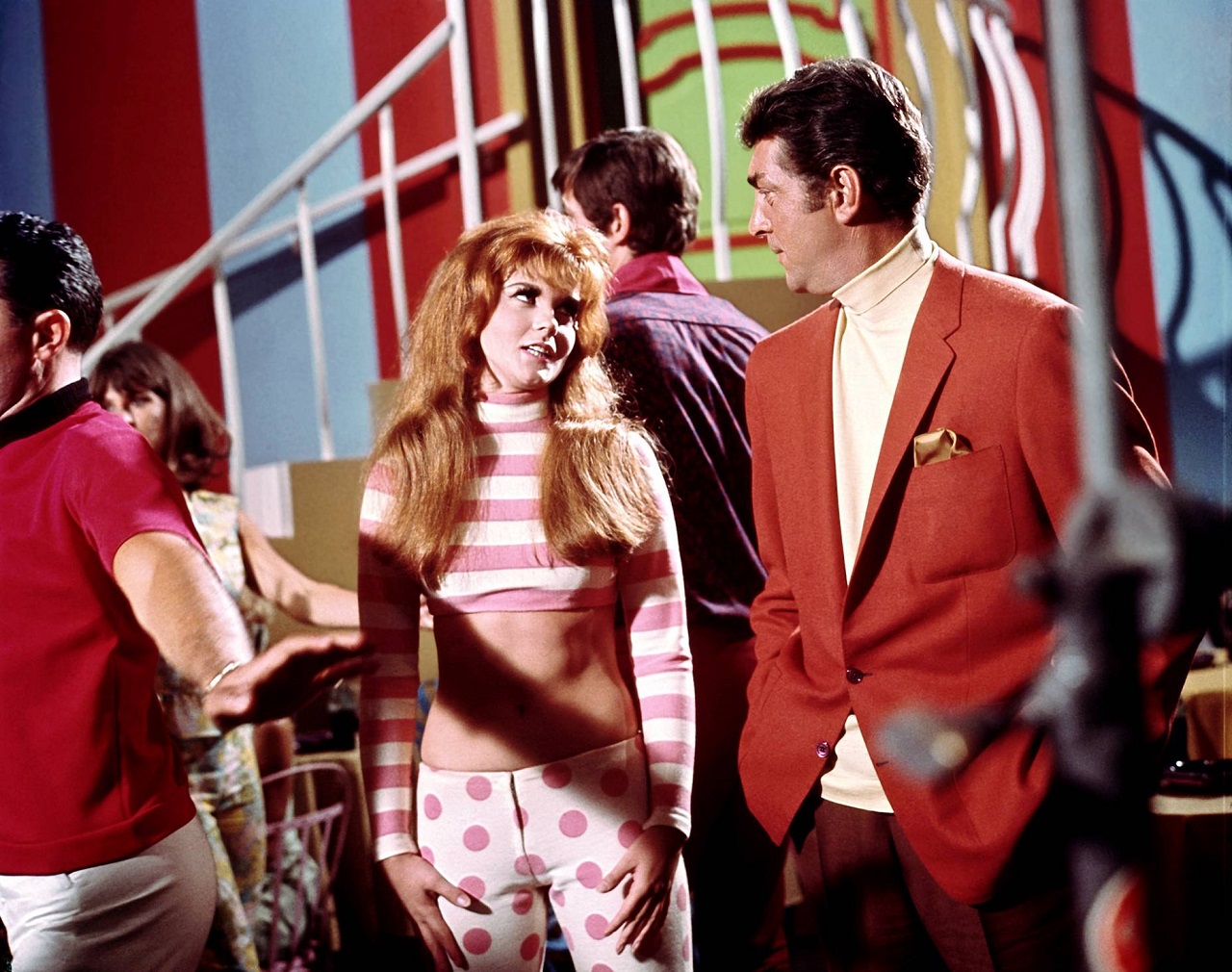 Matt Helm (Dean Martin) and Suzie Solaris (Ann-Margret) in Murderers Row (1966)