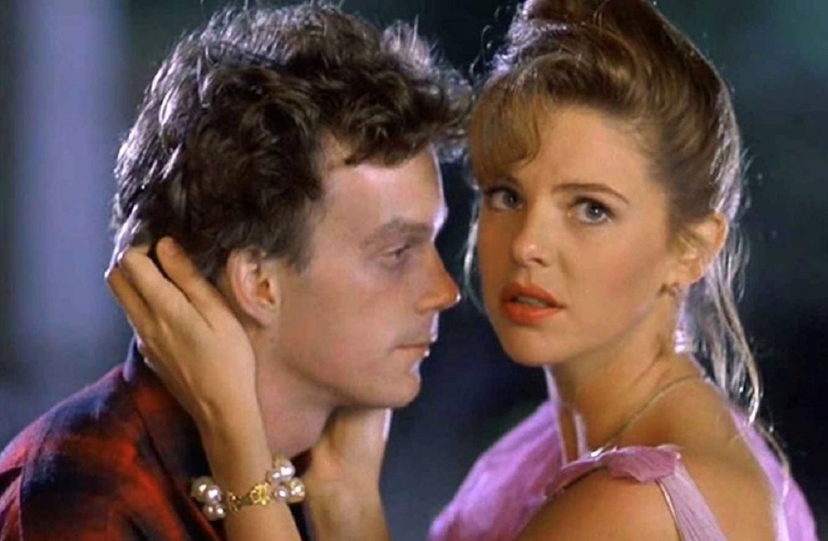 Zombie boyfriend Andrew Lowery with girlfriend Traci Lind in My Boyfriend's Back (1993)