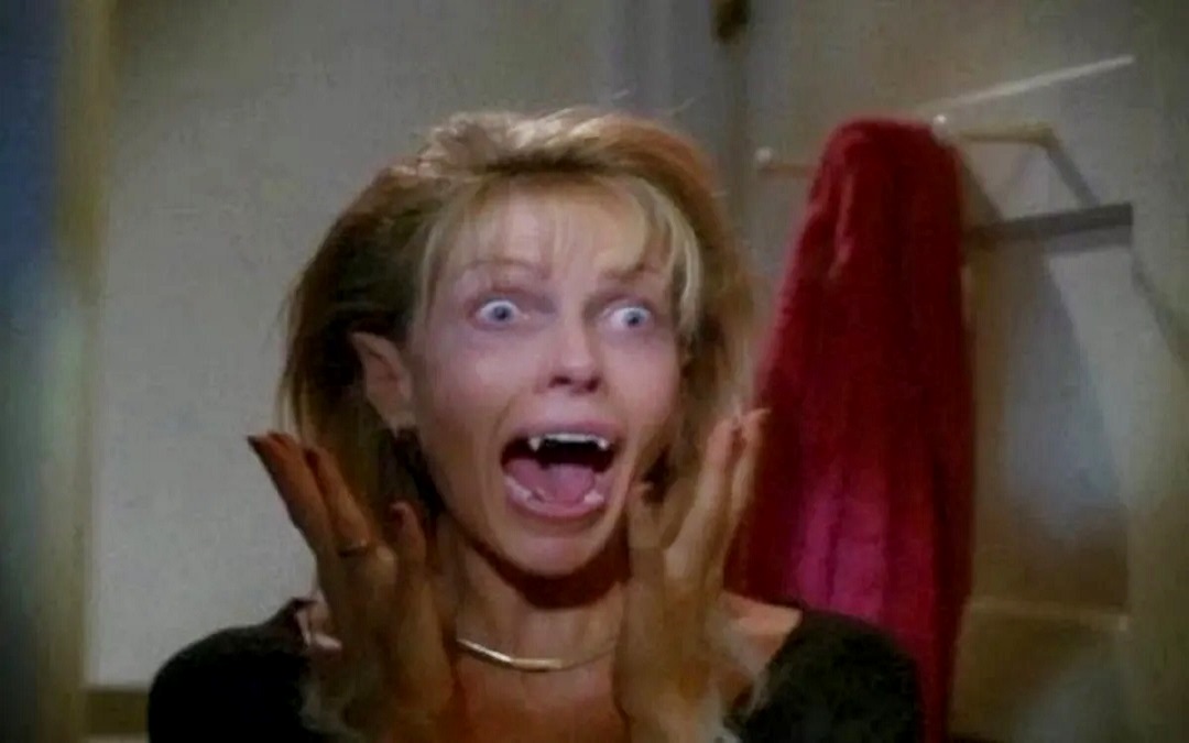 Susan Blakely turns into a werewolf in My Mom's a Werewolf (1989)