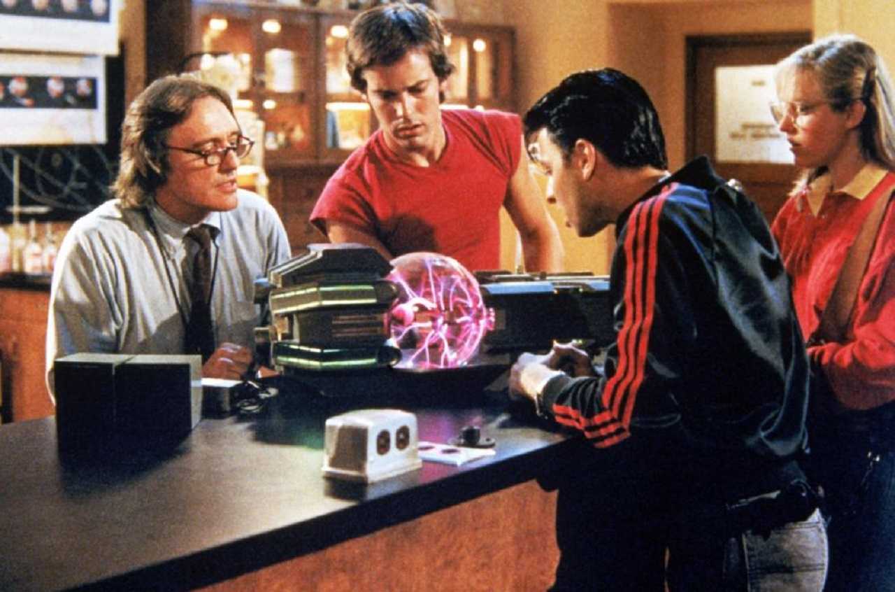 Dennis Hopper, John Stockwell, Fisher Stevens and Danielle von Zerneck in My Science Project (1985)