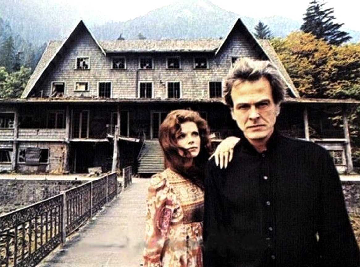 Robert Culp and wife Samantha Eggar in A Name for Evil (1973)