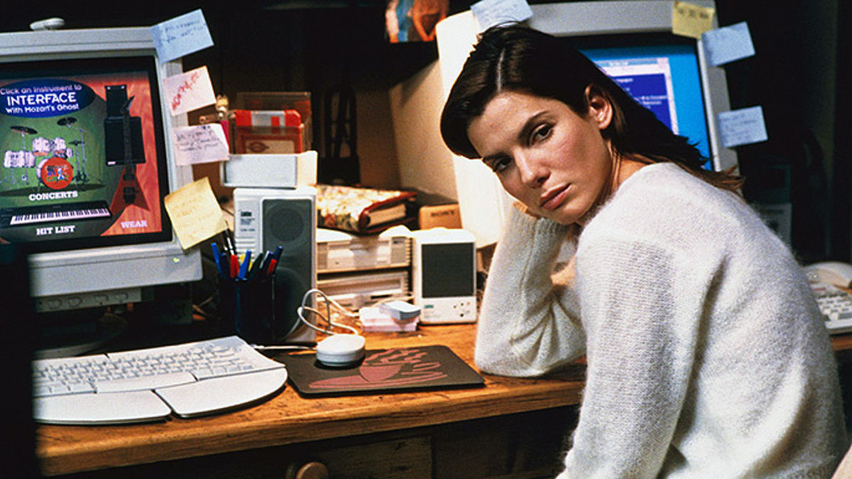 Sandra Bullock as computer programmer Angela Bennett in The Net (1995)