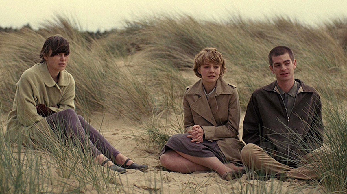 On the run - Keira Knightley, Carey Mulligan and Andrew Garfield in Never Let Me Go (2010)