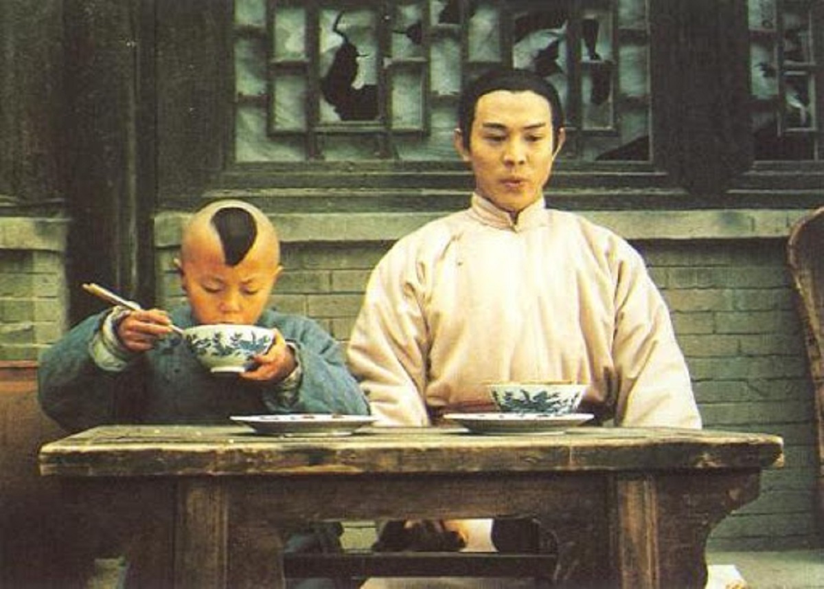 Jet Li and his son Tse Miu in The New Legend of Shaolin (1994)