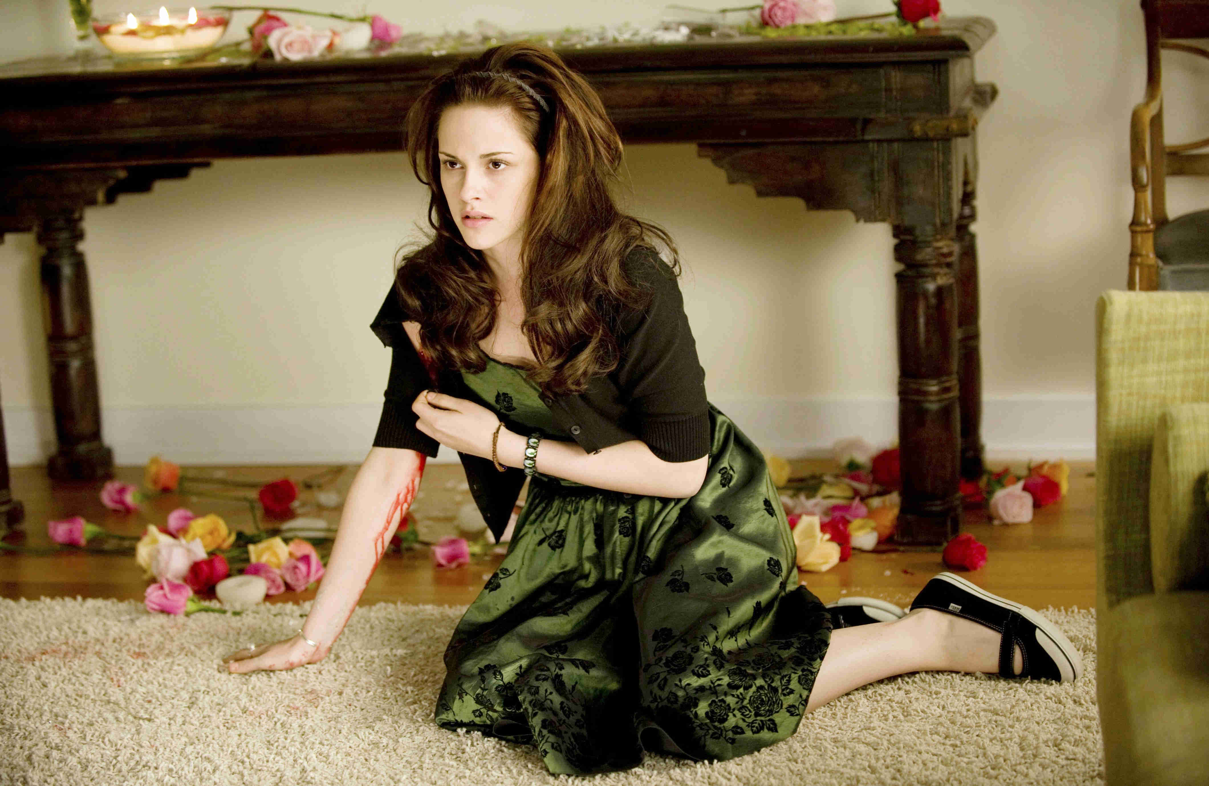 Bella (Kirsten Stewart) depressed at the absence of Edward in New Moon (2009)