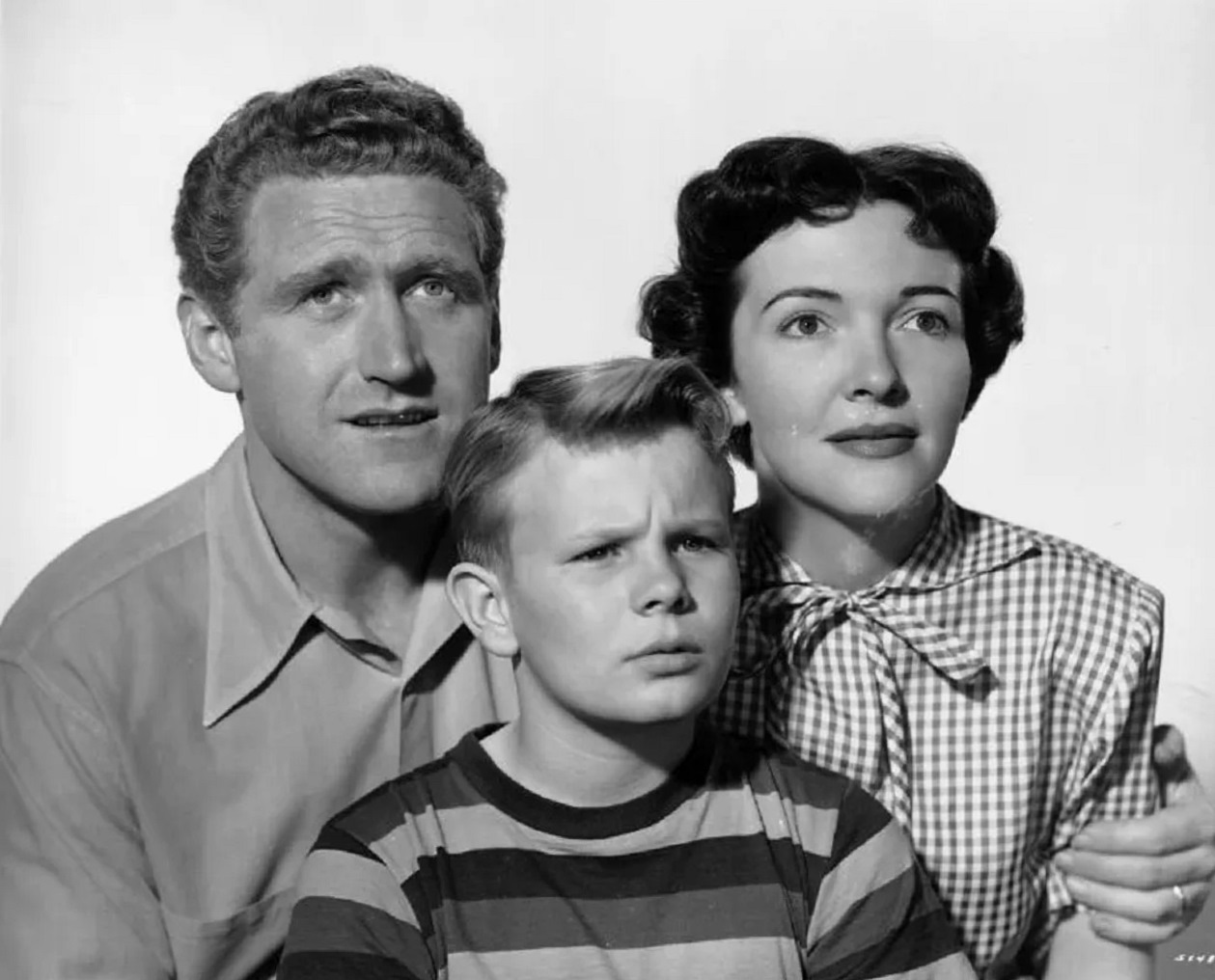 James Whitmore, son Gary Gray and wife Nancy Davis in The Next Voice You Hear ... (1950)