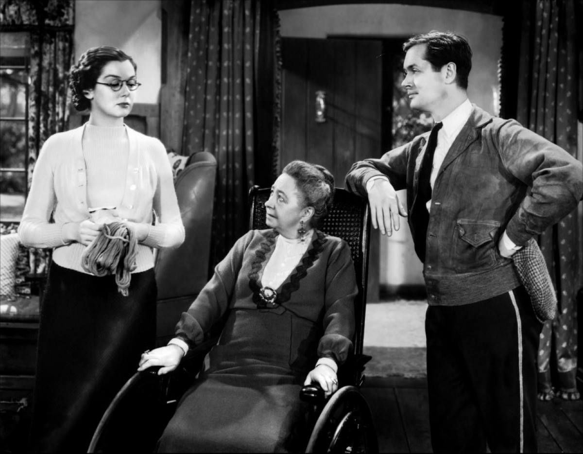 (l to r) Olivia (Rosalind Russell), Mrs Bramson (Dame May Whitty) and Danny (Robert Montgomery) in Night Must Fall (1937)