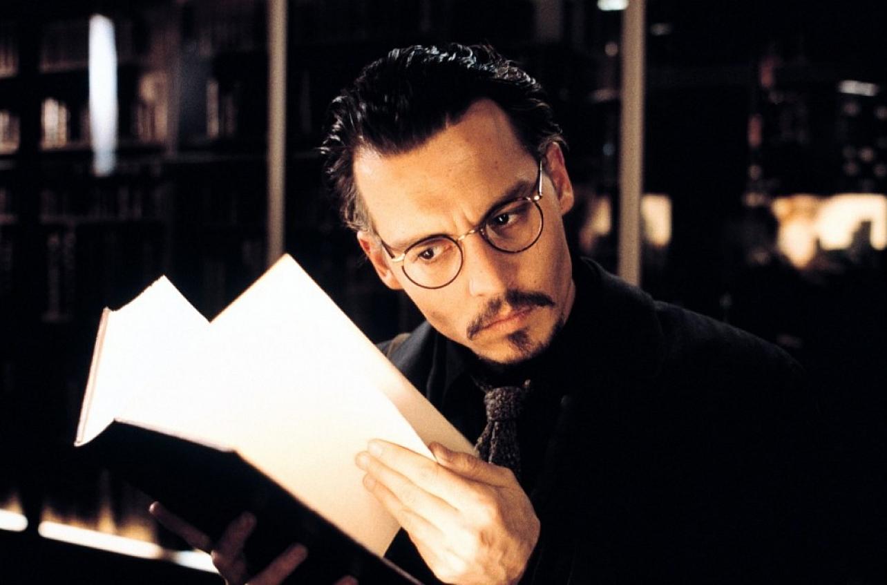 Johnny Depp as rare book dealer Dean Corso in The Ninth Gate (1999)