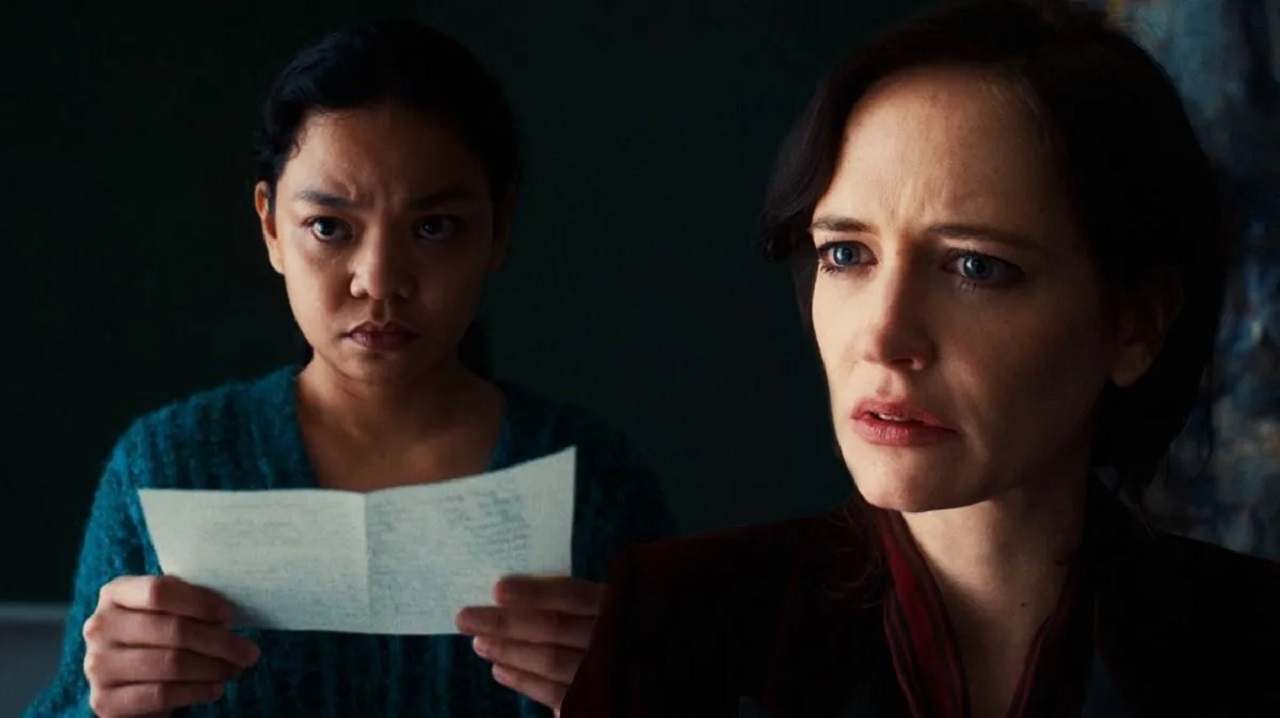 Eva Green and the maid Diana (Chai Fonacier) in Nocebo (2022)