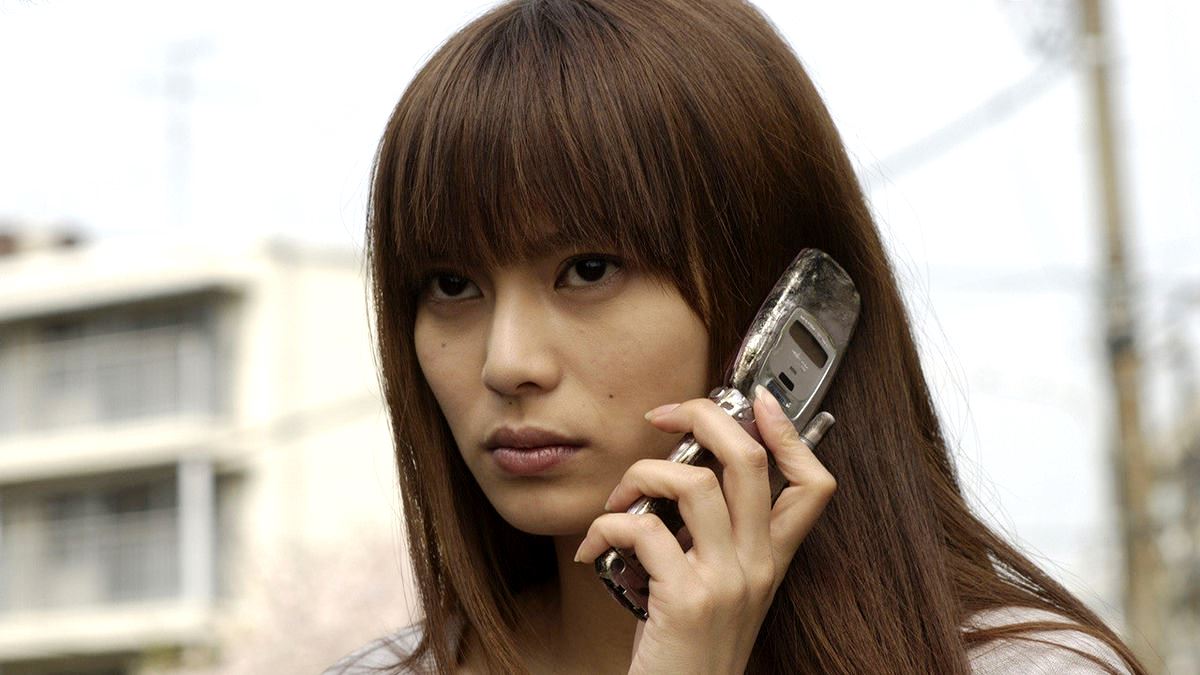 Ko Shibasaki on the receiving end of haunted cellphone calls in One Missed Call (2003)