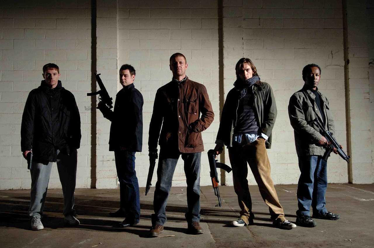 Vigilantes Sean Harris, Danny Dyer, Sean Bean, Rupert Friend and Lennie James in Outlaw (2007)