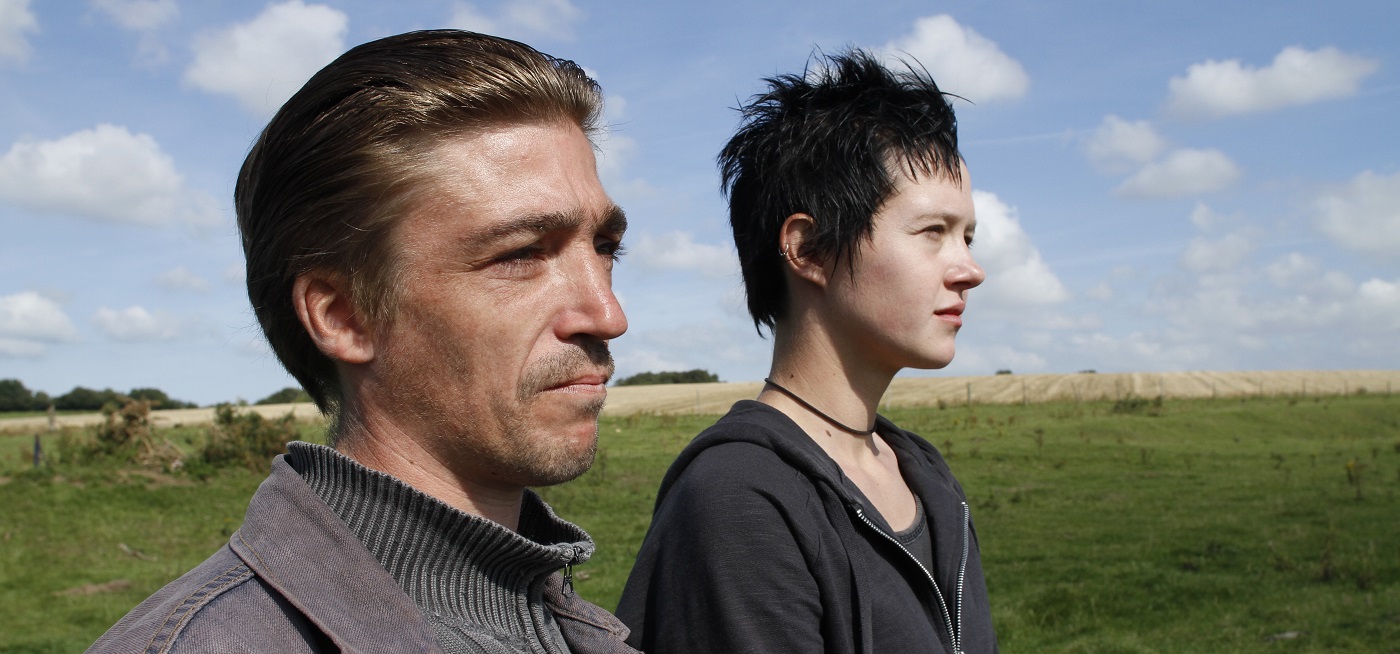 Le Gars/The Guy (David Dewaele) and Elle (Alexandra Lemaitre) in Outside Satan (2011)