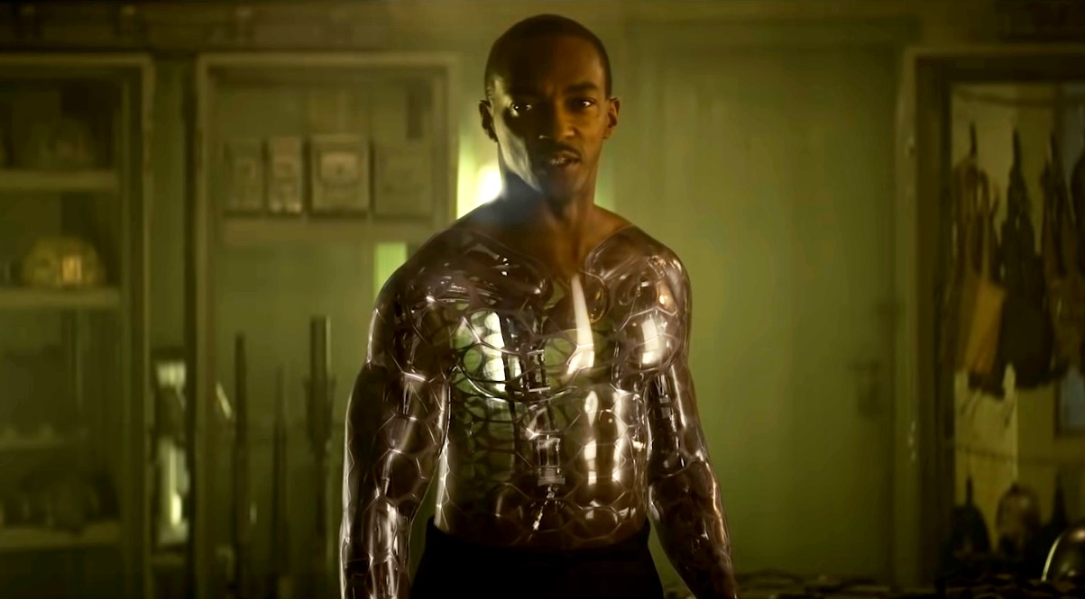 Anthony Mackie as an android in Outside the Wire (2021)